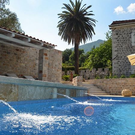 Hotel Malo Selo Herceg Novi Esterno foto