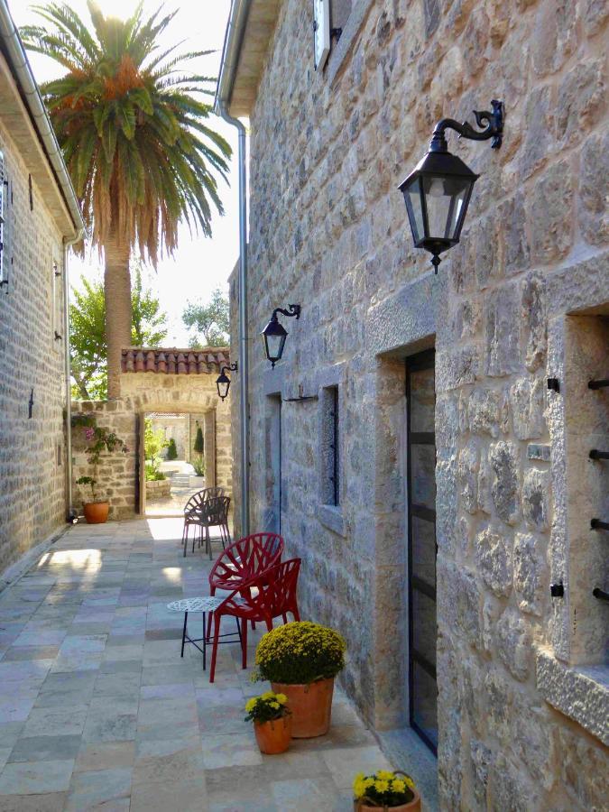 Hotel Malo Selo Herceg Novi Esterno foto