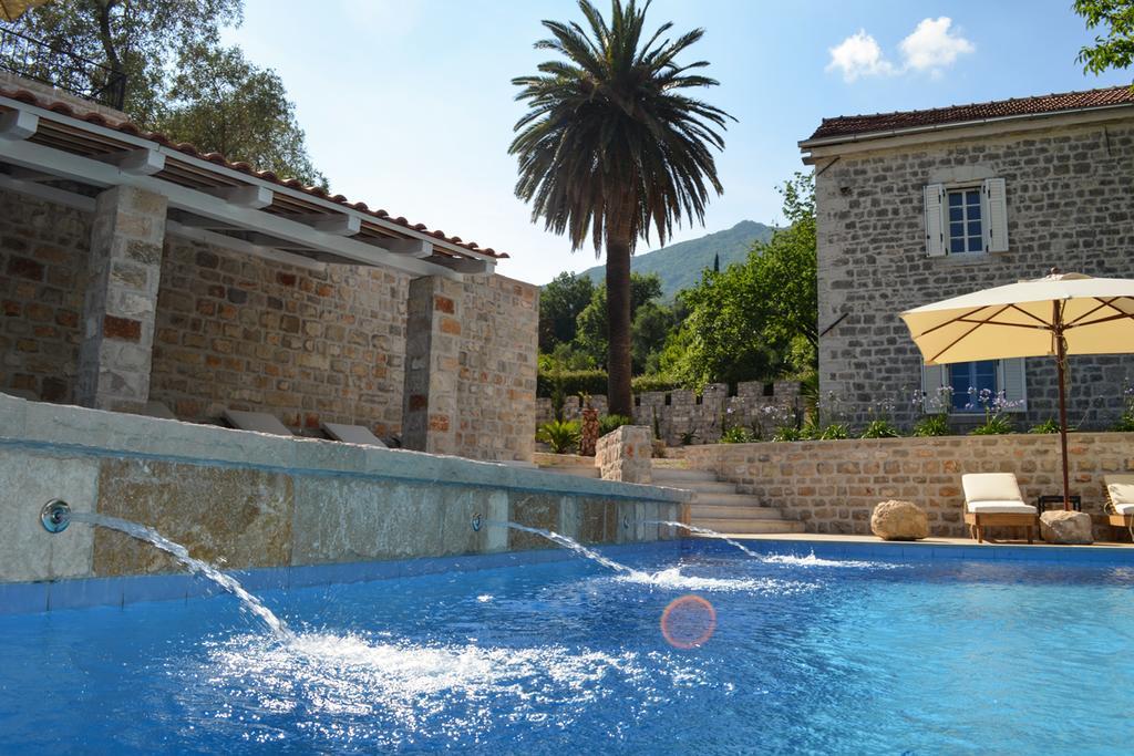 Hotel Malo Selo Herceg Novi Esterno foto